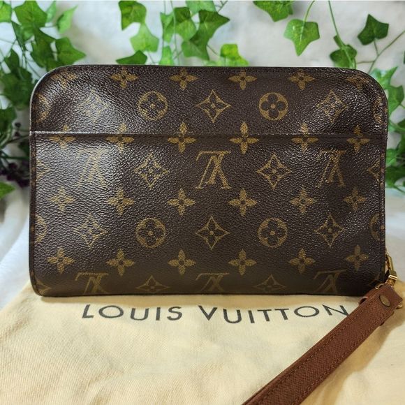 Authentic Louis Vuitton Monogram Orsay Clutch with Dust Bag - Picture 2 of 16